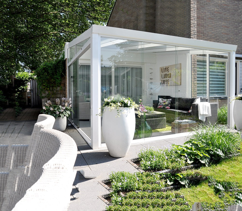 aluminium veranda met wanden en spie